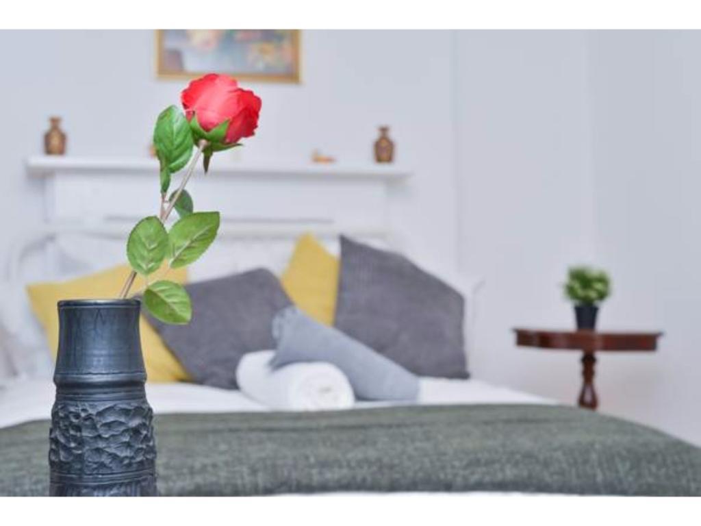 Raspberry Lodge Londra Dış mekan fotoğraf