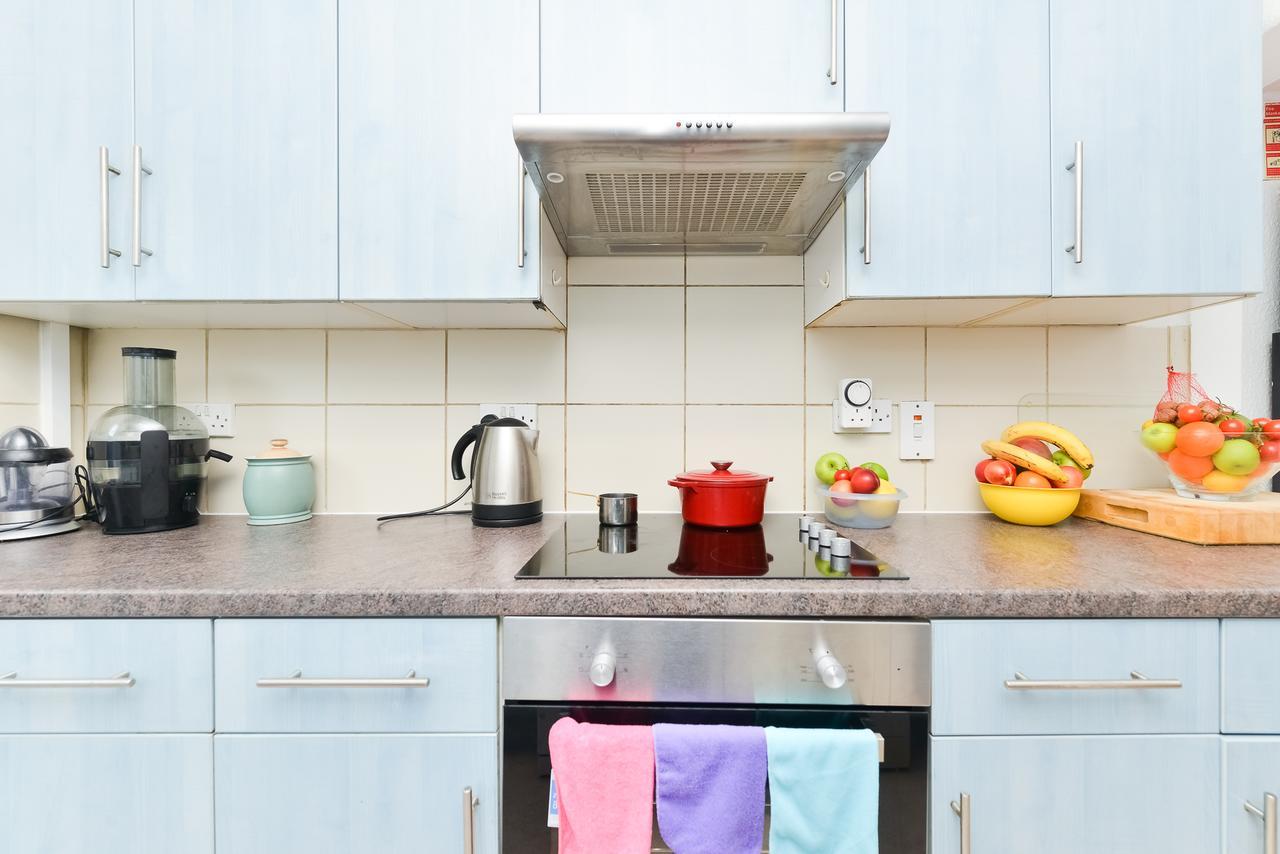 Raspberry Lodge Londra Dış mekan fotoğraf